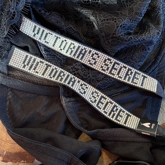 VICTORIA SECRET Size 42DDD Classic  Black Lace PushUp Underwire Bra SEXY $69 NEW - Picture 10 of 16